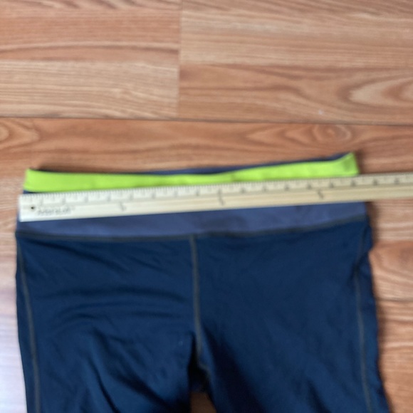 Gap yoga pants - Picture 2 of 5